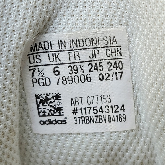 Adidas Women's Superstar White and Black Sneakers - Picture 9 of 12